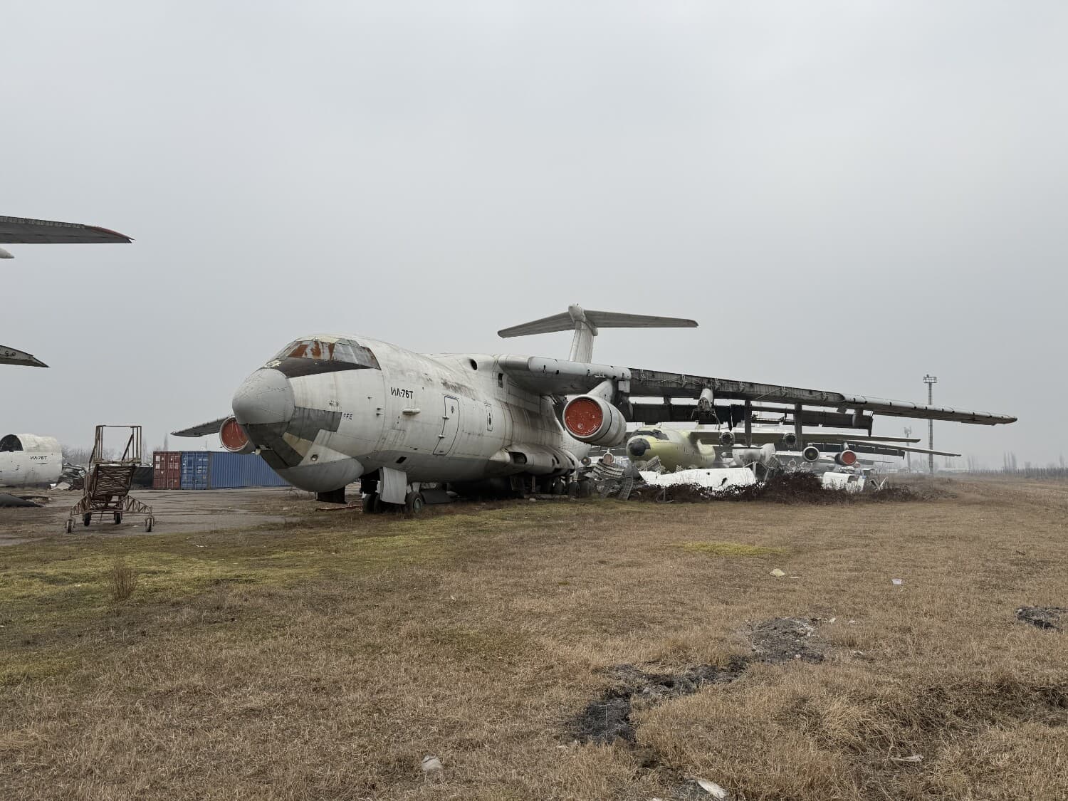 Кладбище самолётов в Оше
