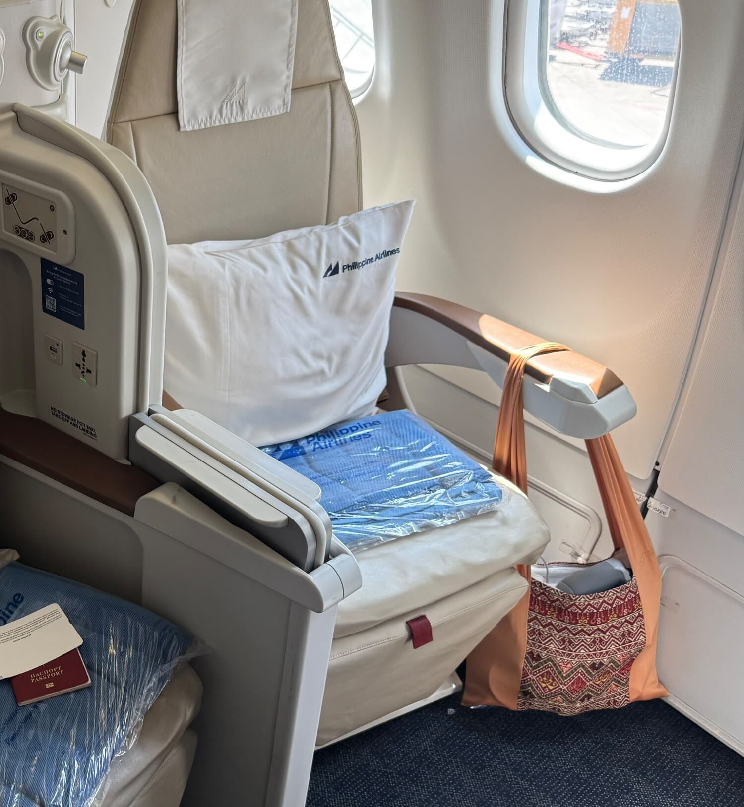 Обзор бизнес-класса Philippine Airlines и их фирменного лаунжа Mabuhay в Маниле