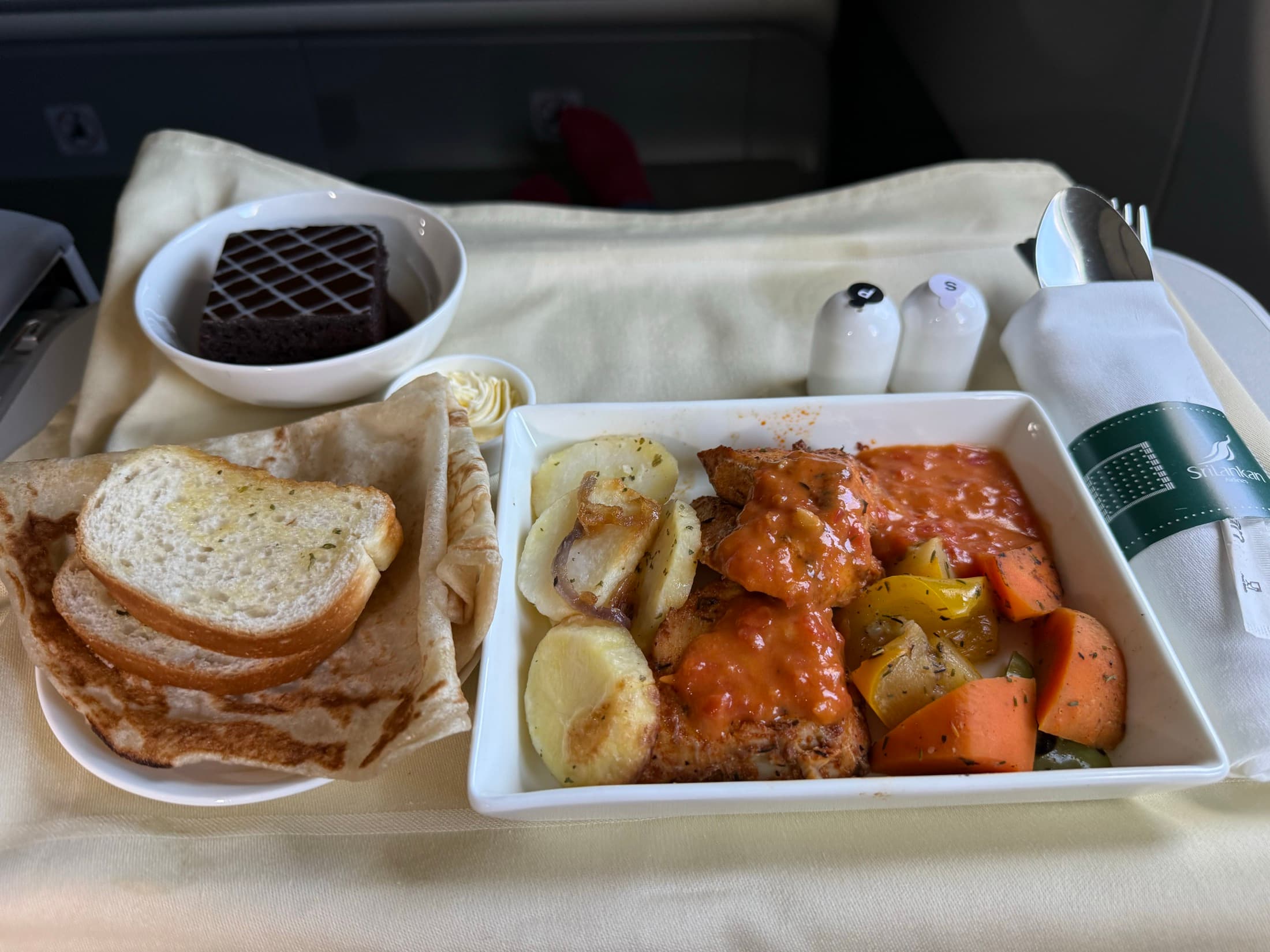 Еда на борту SriLankan Airlines
