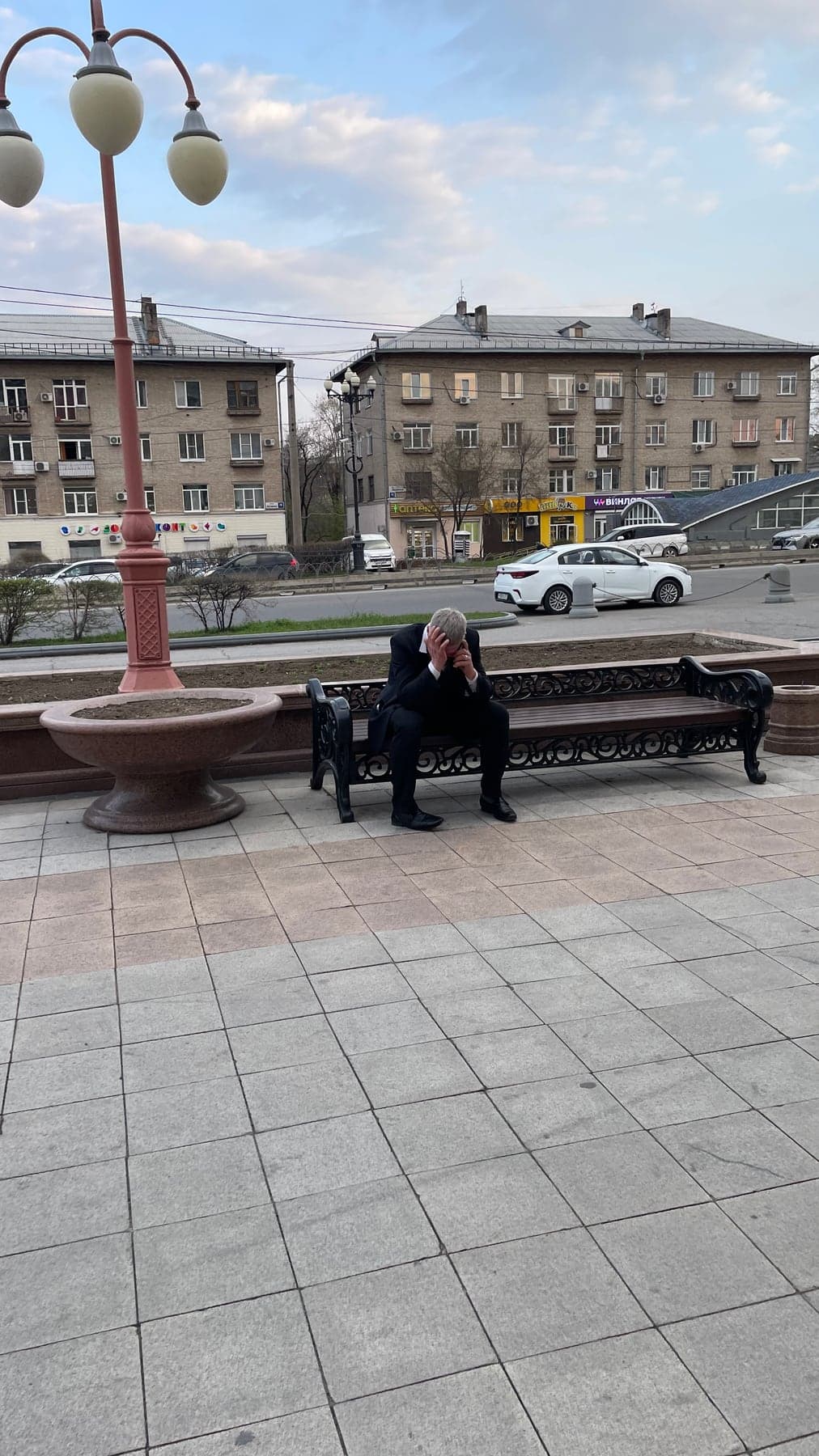 Вторая лавочка на улице Хабаровска