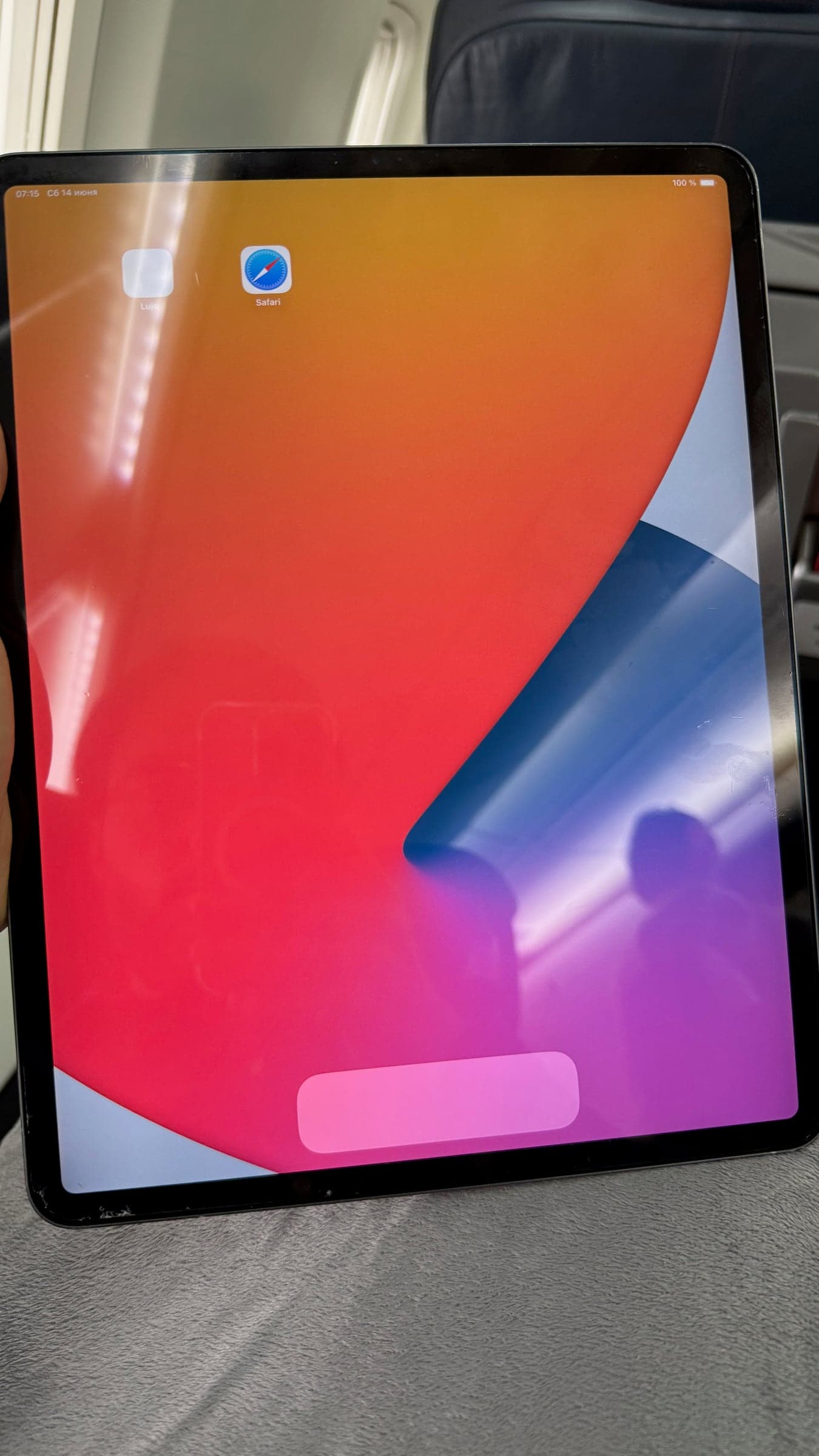 Экран iPad с приложениями на борту