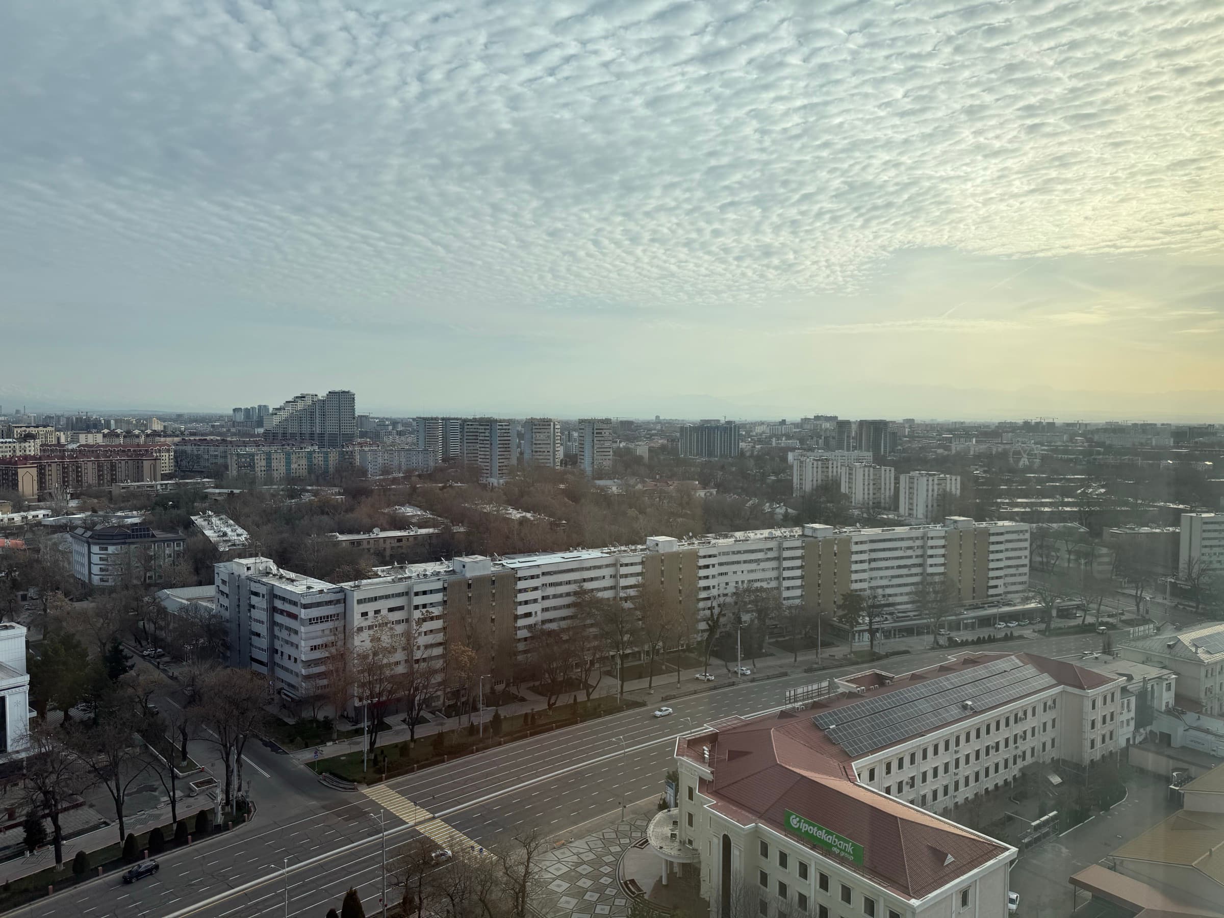 Вид на Ташкент из окна сверху