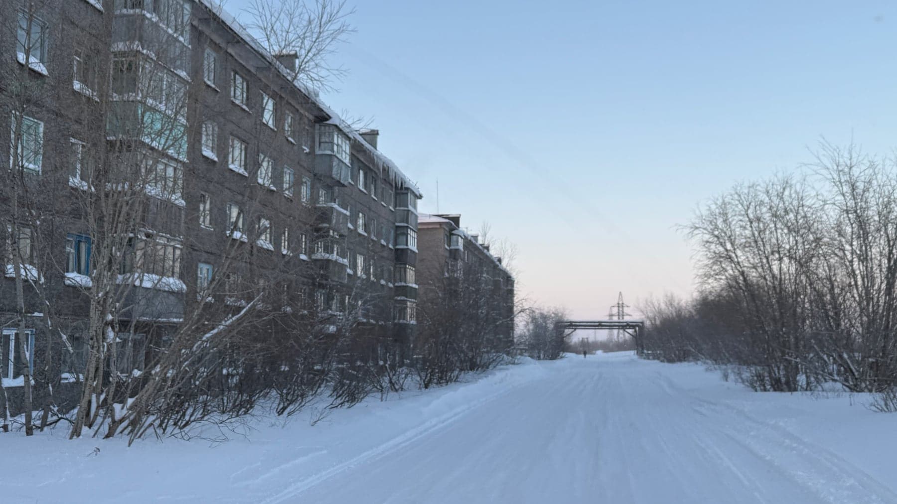 Заснеженная улица в Воркуте