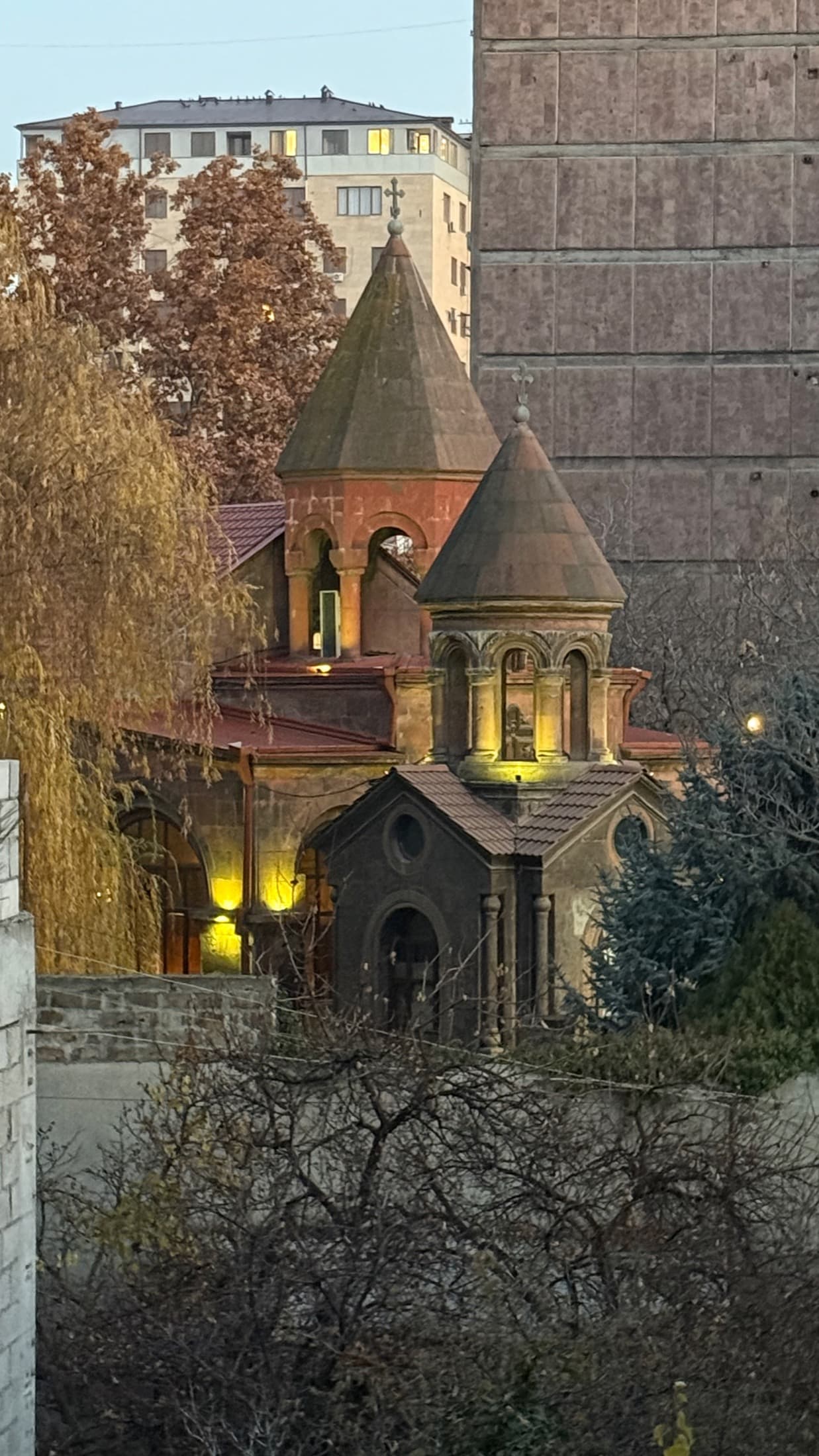 Каменная церковь в Ереване